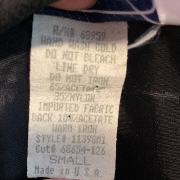 Vintage Impressions of Canada Black Velvet Gold Bow Vest - Picture 11 of 13